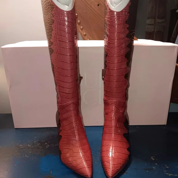 Louise et Cie Two-Tone Leather Heeled Boots - Picture 3 of 5